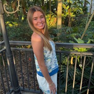 Meet your Posher, Abby